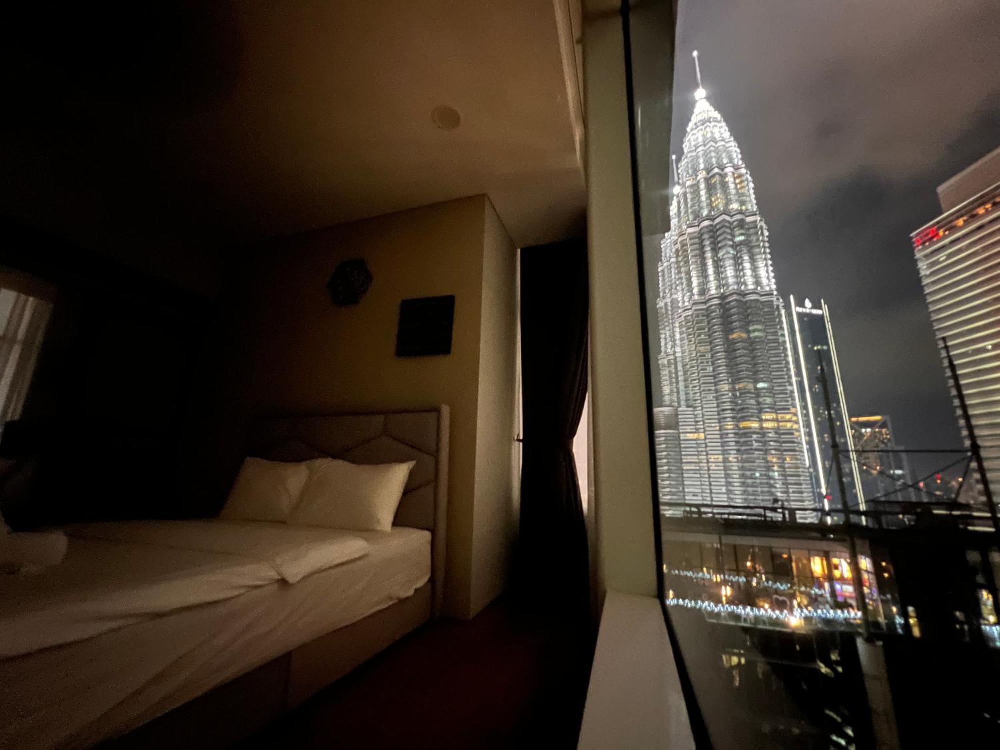 Sky Suites At Klcc By Mitstay Kuala Lumpur Exterior foto