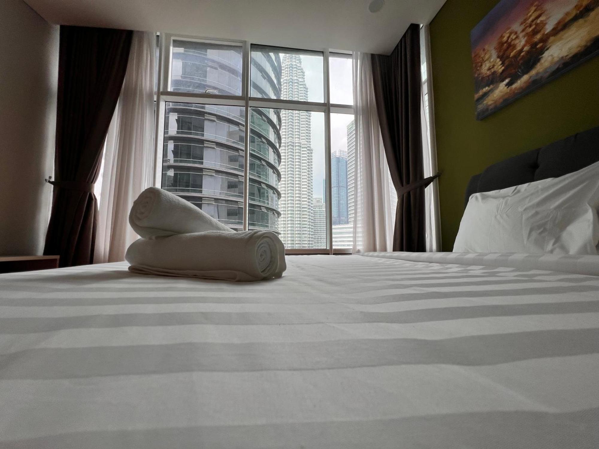 Sky Suites At Klcc By Mitstay Kuala Lumpur Exterior foto